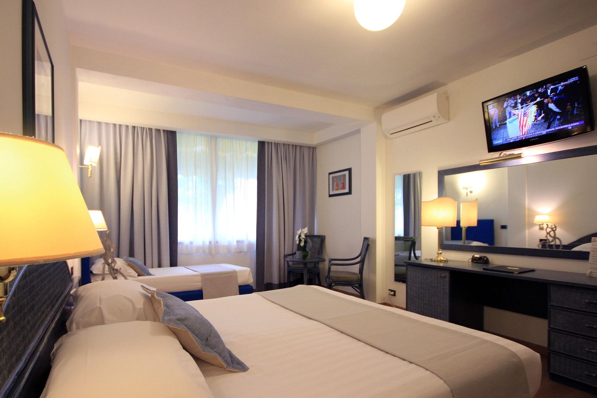 Raffaelli Park Hotel ฟอร์เต เดย์ มาร์มี ภายนอก รูปภาพ
