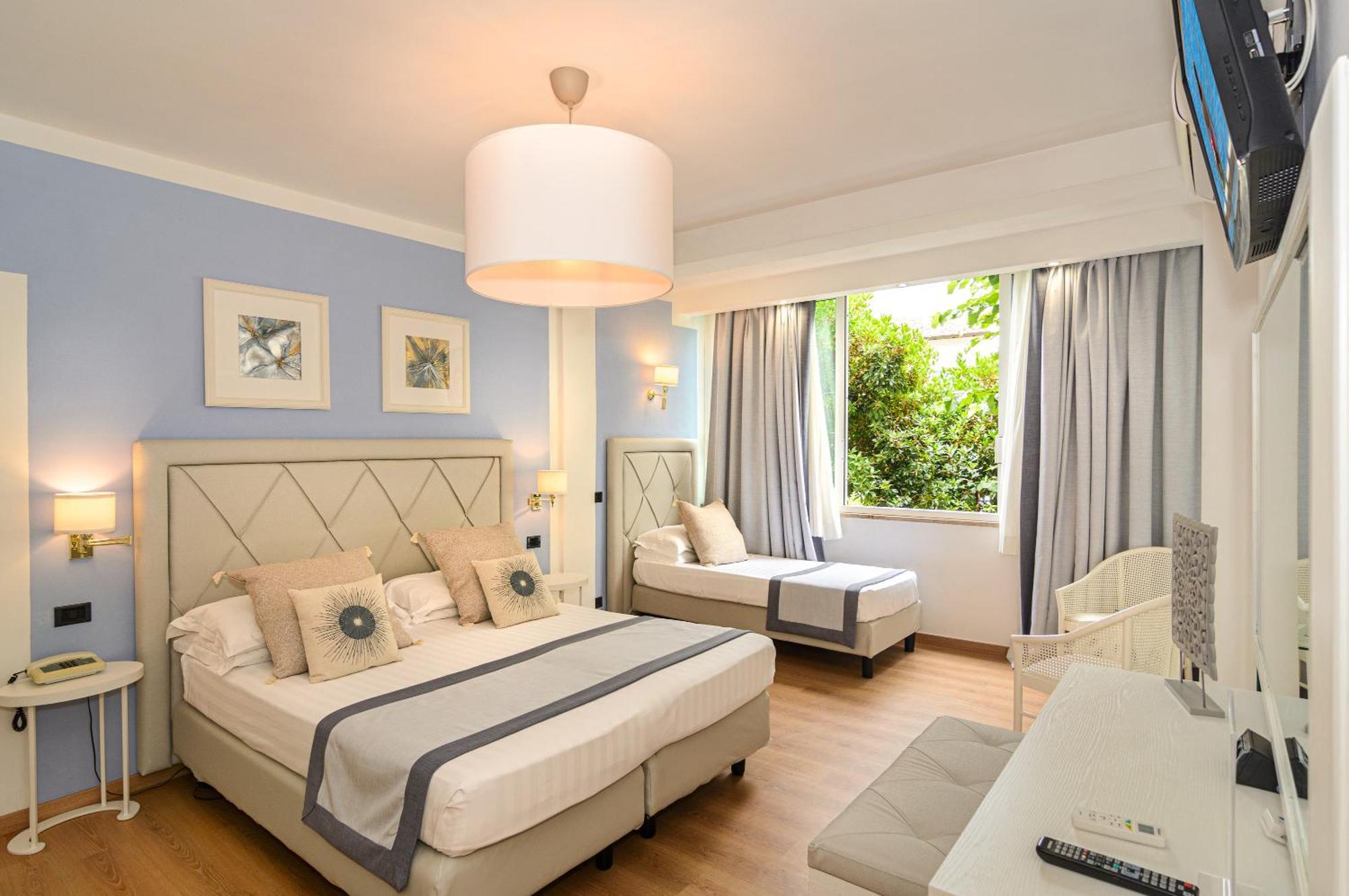 Raffaelli Park Hotel ฟอร์เต เดย์ มาร์มี ภายนอก รูปภาพ