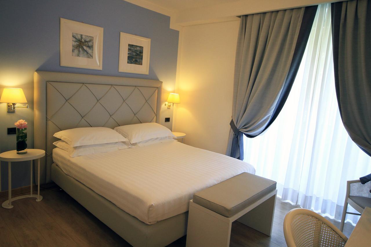 Raffaelli Park Hotel ฟอร์เต เดย์ มาร์มี ภายนอก รูปภาพ