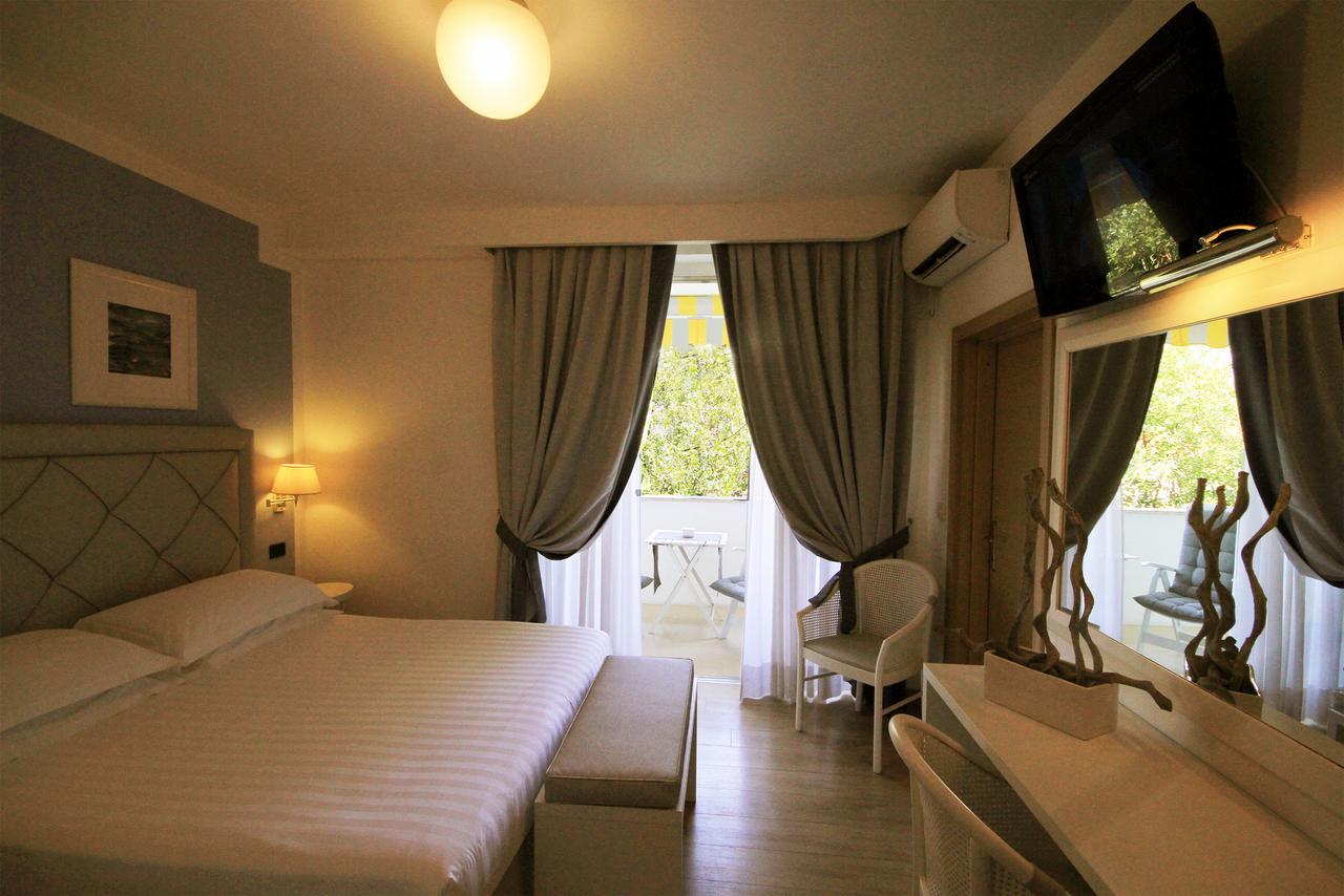 Raffaelli Park Hotel ฟอร์เต เดย์ มาร์มี ภายนอก รูปภาพ